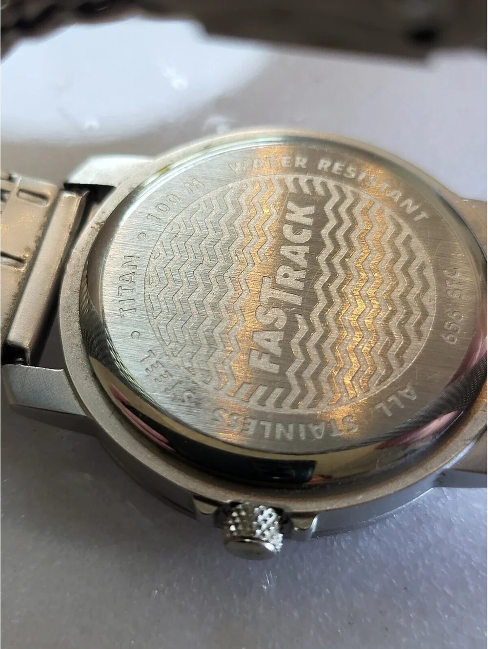 TITAN FASTRACK QUARTZ BLACK DIAL MEN'S WATCH WORKING LUMINESCENT 36MM EUC CLEAN
